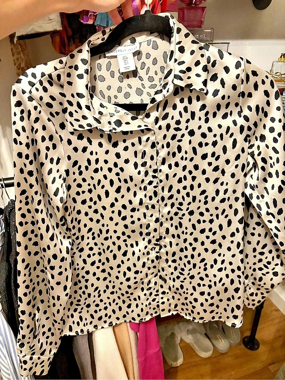 Sincerely Jules Animal Print Button Down Blouse in White & Black Size Small